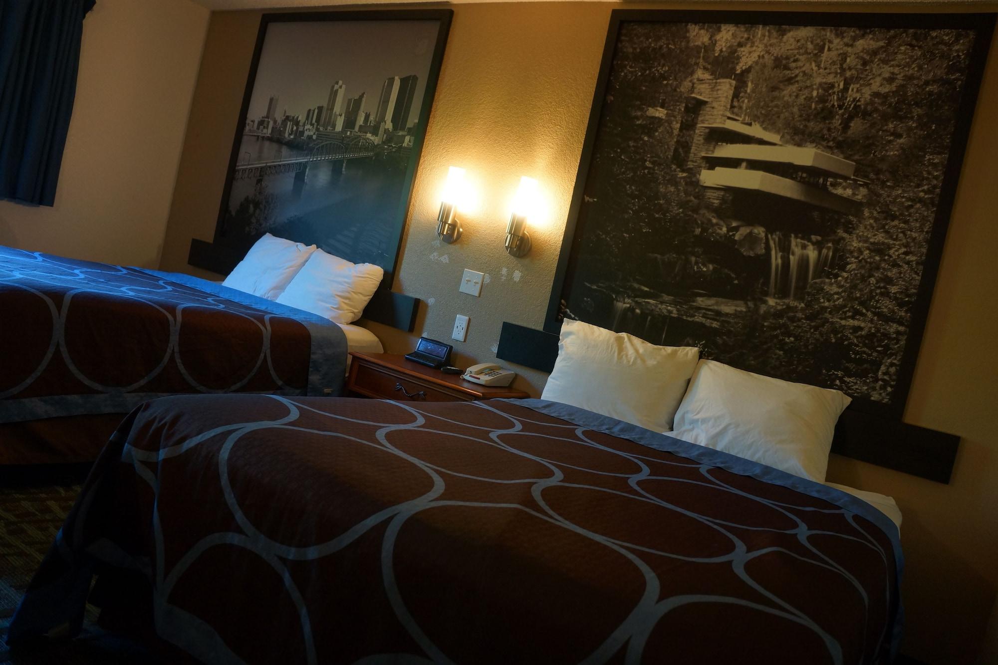 Hotel Super 8 By Wyndham Delmont Zewnętrze zdjęcie